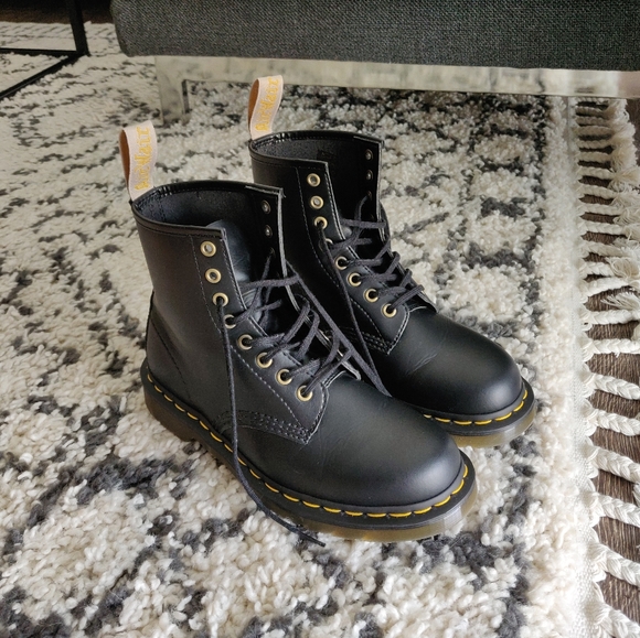 dr martens vegan 1460 classic ankle boots in black